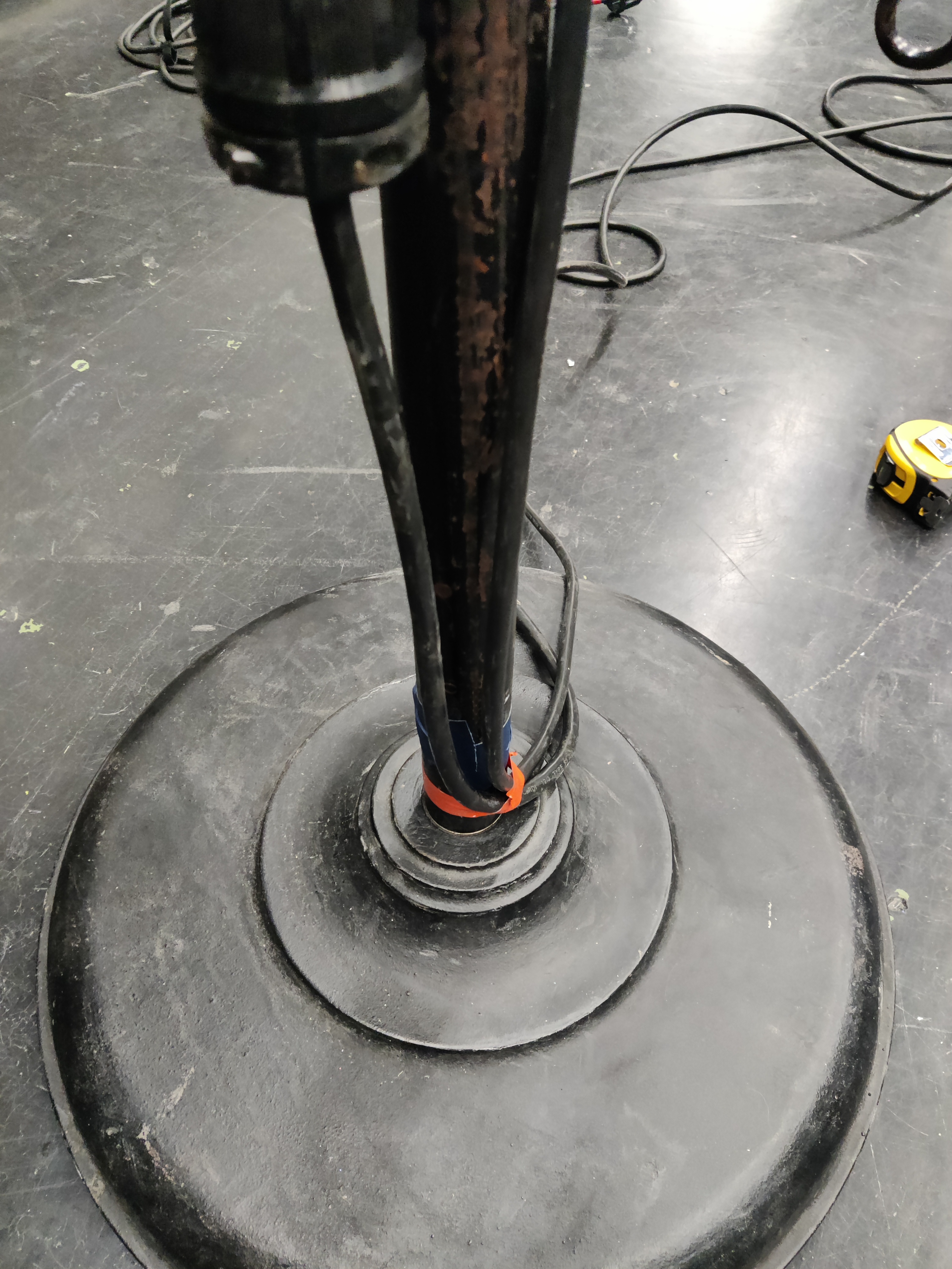 Attache fils su boom